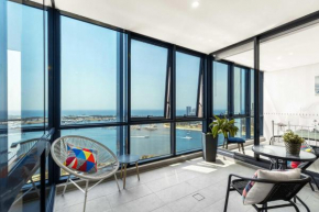 Breathtaking Ocean View Apt in Southport